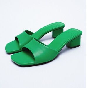 Zara Women's Green Slide Sandals